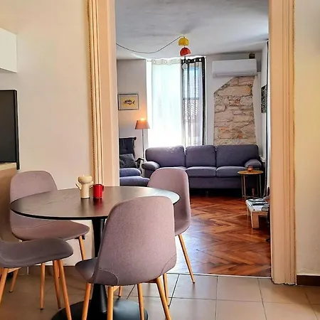 Be Free-central-free Parking-garden-bbq Appartement *