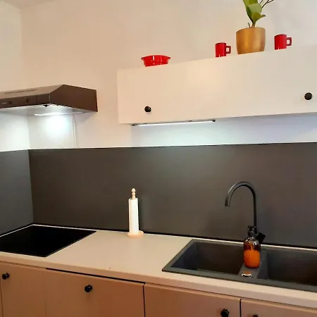 Be Free-central-free Parking-garden-bbq Appartement