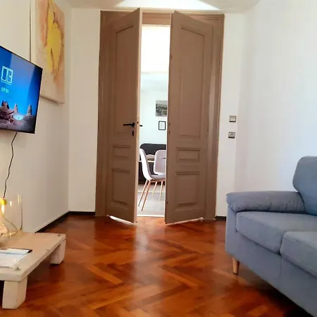 Be Free-central-free Parking-garden-bbq Appartement Pula