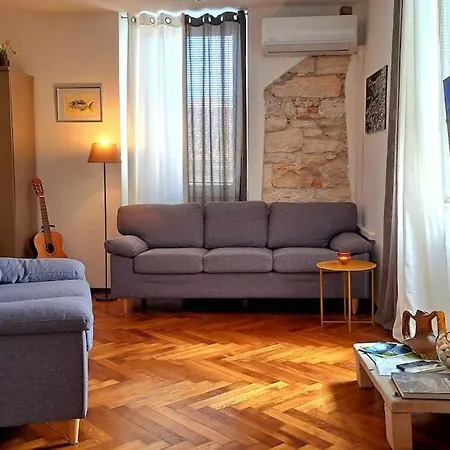 Be Free-central-free Parking-garden-bbq * Pula